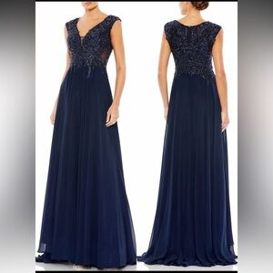 NEW Mac Duggal Navy Blue Sequined Applique Empire Waist Flowy Gown Size 8 $598